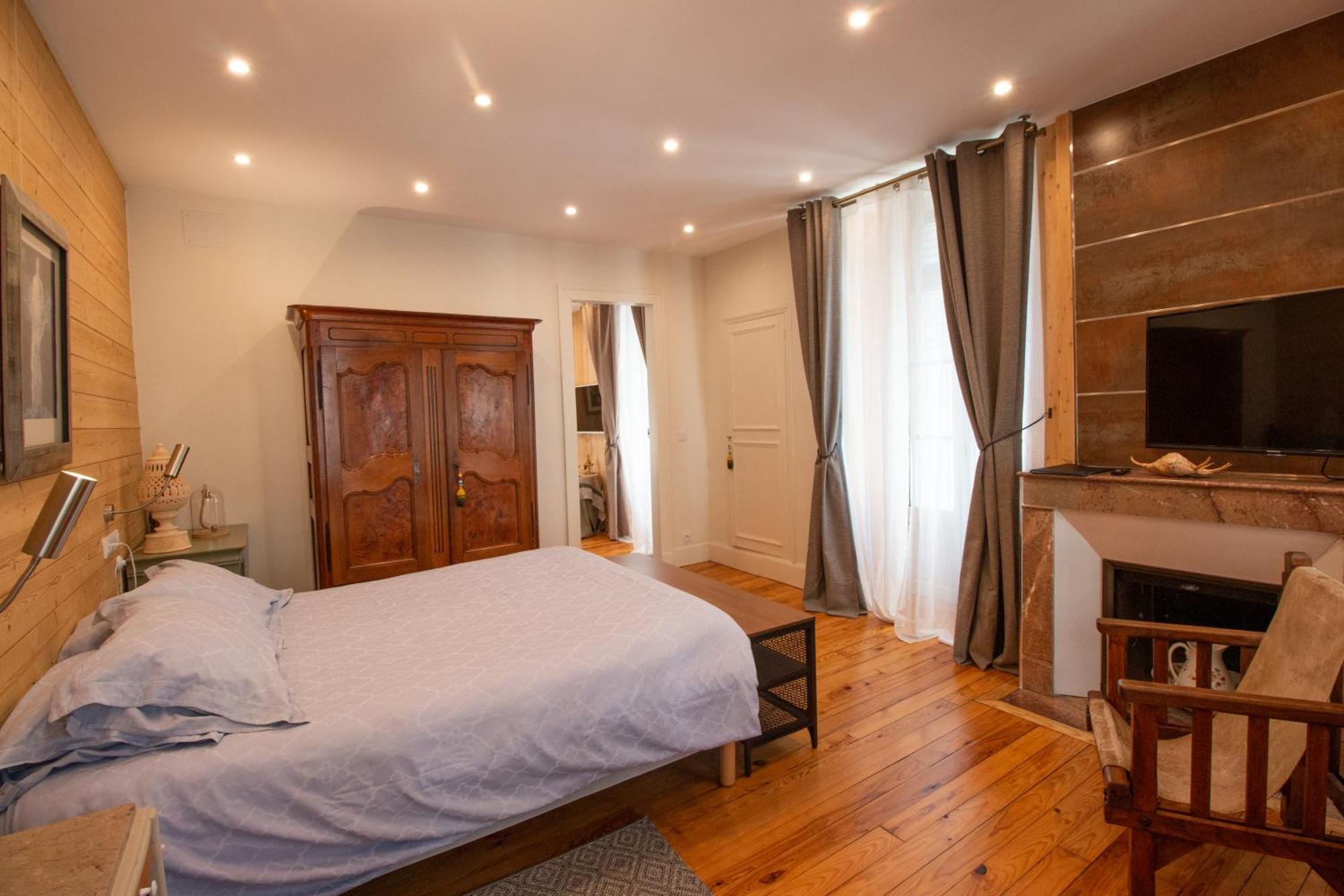 Hotel Le 41 Avenue Foch Bagnères-de-Luchon Esterno foto