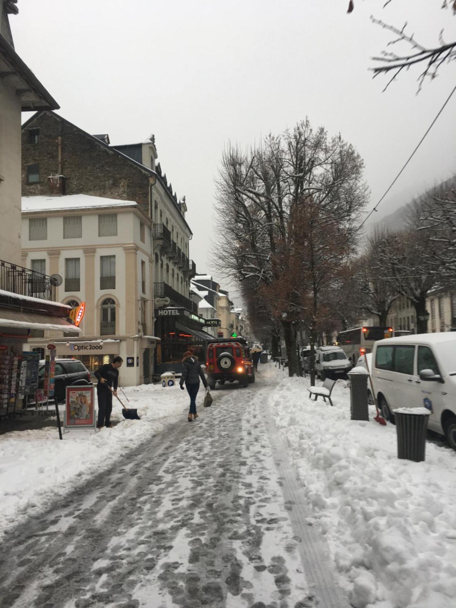Hotel Le 41 Avenue Foch Bagnères-de-Luchon Esterno foto
